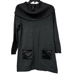 Women's Gray Sweater Tunic with Black Accents